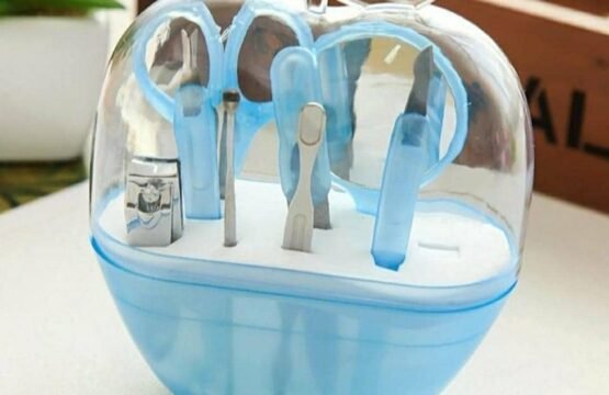 Apple Shaped Manicure Set
