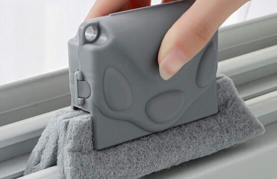 Sliding Window Cleaning Brush (Random Color)